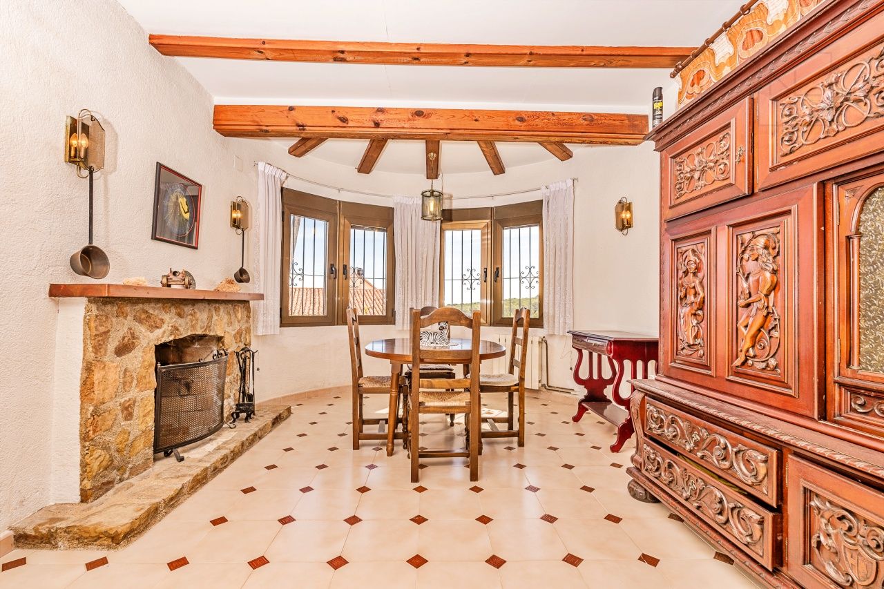 Detached Villa For Sale in Moraira