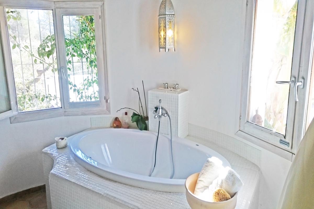 Stunning 3 Bedroom 2 Bathroom Reformed Villa in Jalon