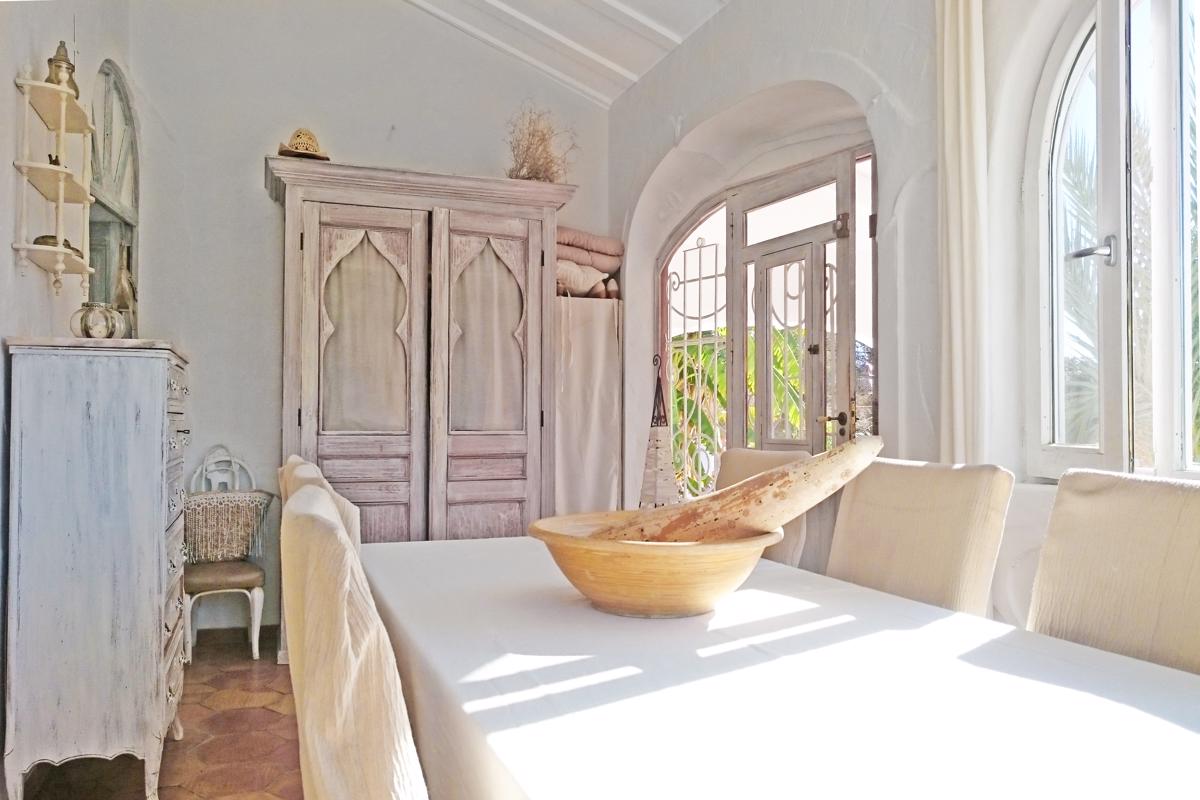 Prachtige 3 slaapkamer 2 badkamer hervormde villa in Jalon