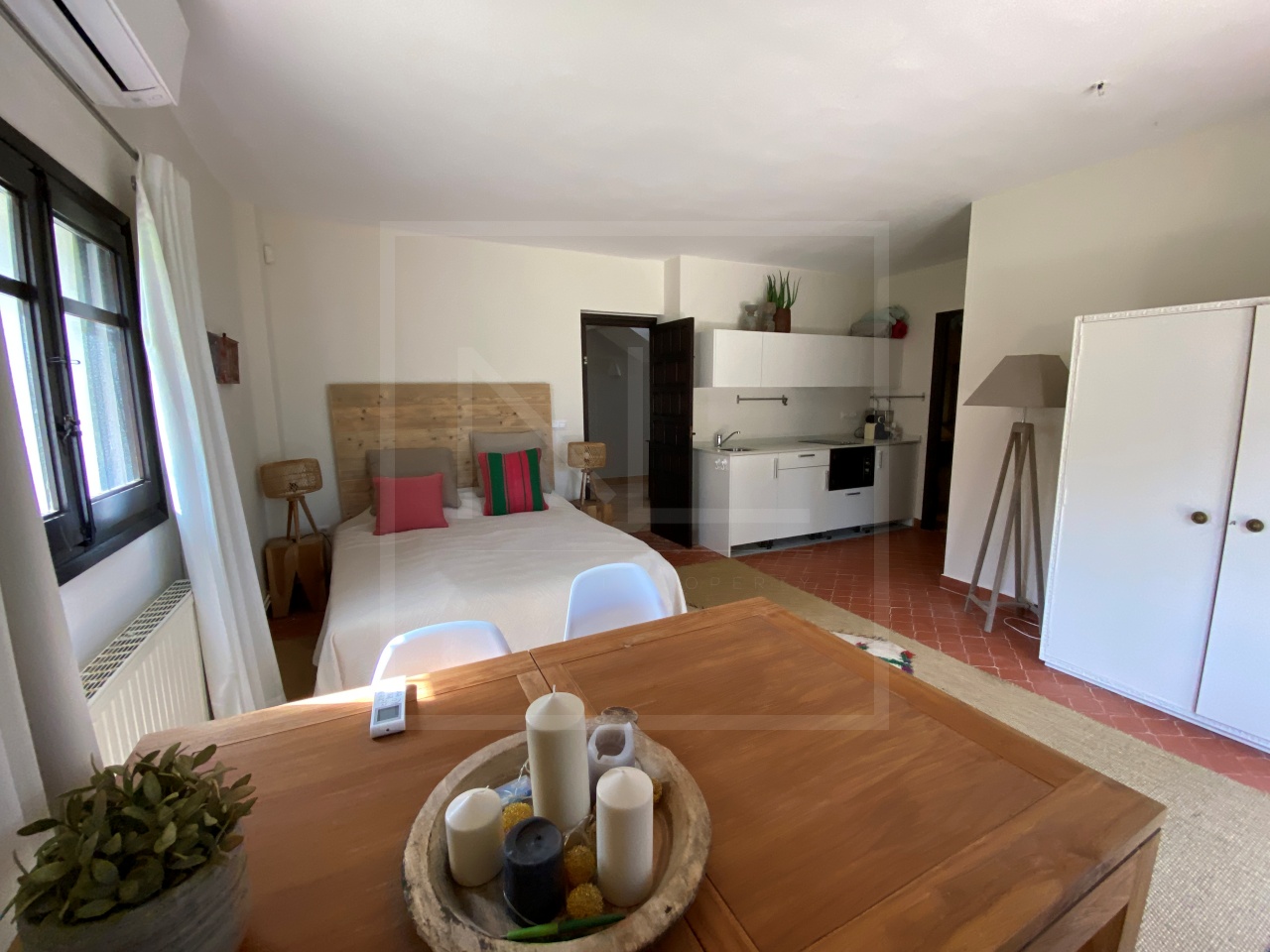 8 Schlafzimmer, 4 Badezimmer, Villa zum Verkauf in Javea
