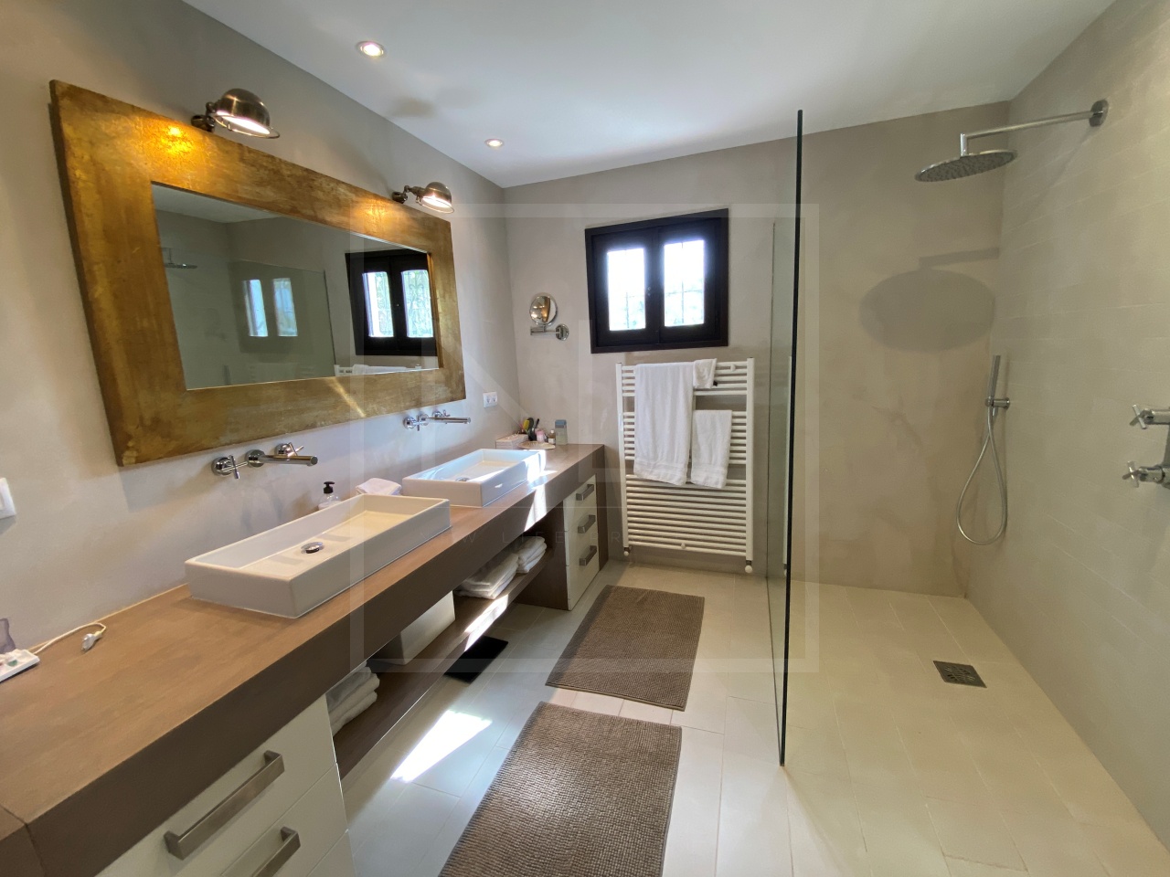 8 chambres, 4 salles de bains, Villa à vendre à Javea