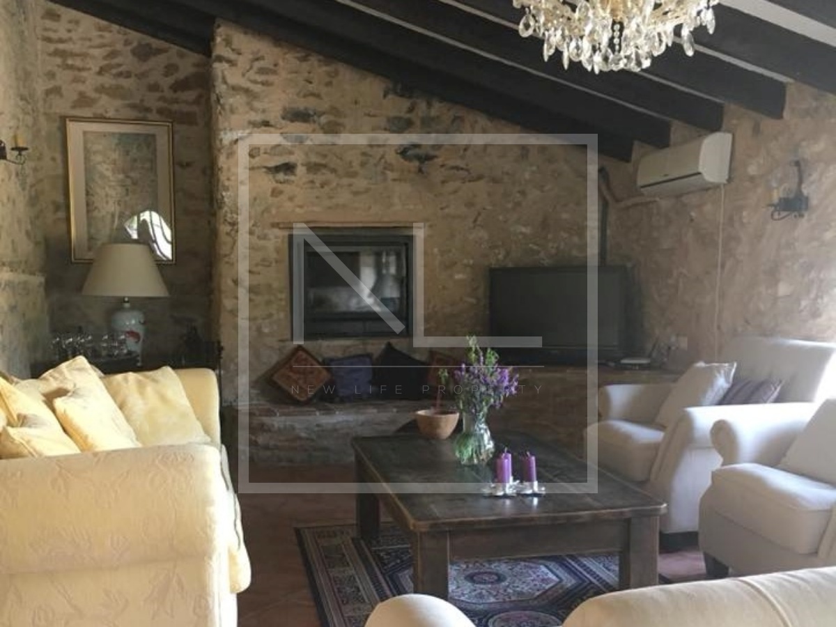 Impressive 8 Bedroom Villa for sale in Benissa