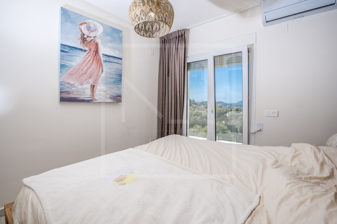 4 Schlafzimmer, 3 Badezimmer Freistehende Villa zum Verkauf in Javea