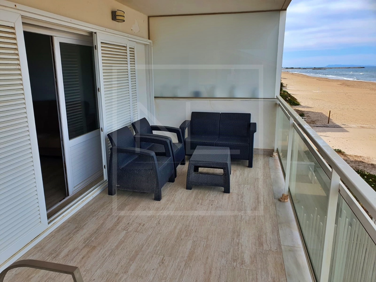 3 bedroom 2 bathroom penthouse apartment For Sale in Oliva