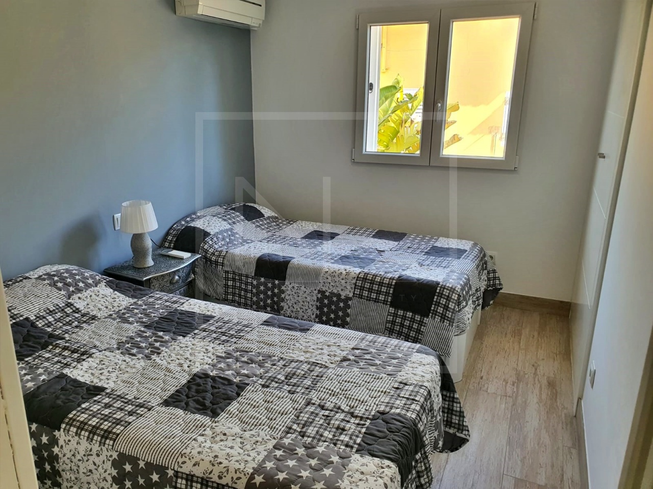 Apartamento ático de 3 dormitorios y 2 baños en venta en Oliva